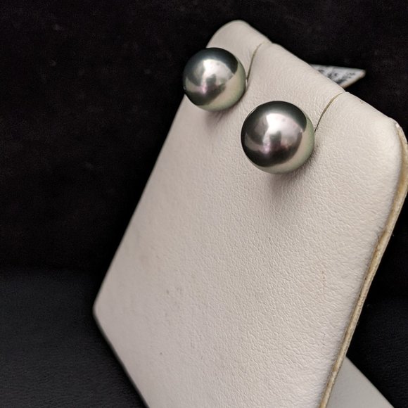 SOLD!! Tahitian Pearl Stud Earrings - Picture 2 of 4